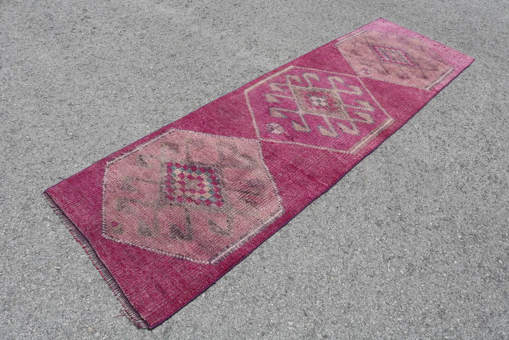 Vintage Turkish Runner Rug 2.8 x 9.4 ft