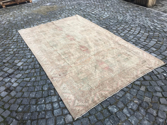 XL Vintage Turkish Accent Area Rug 6.2 x 9.8 ft