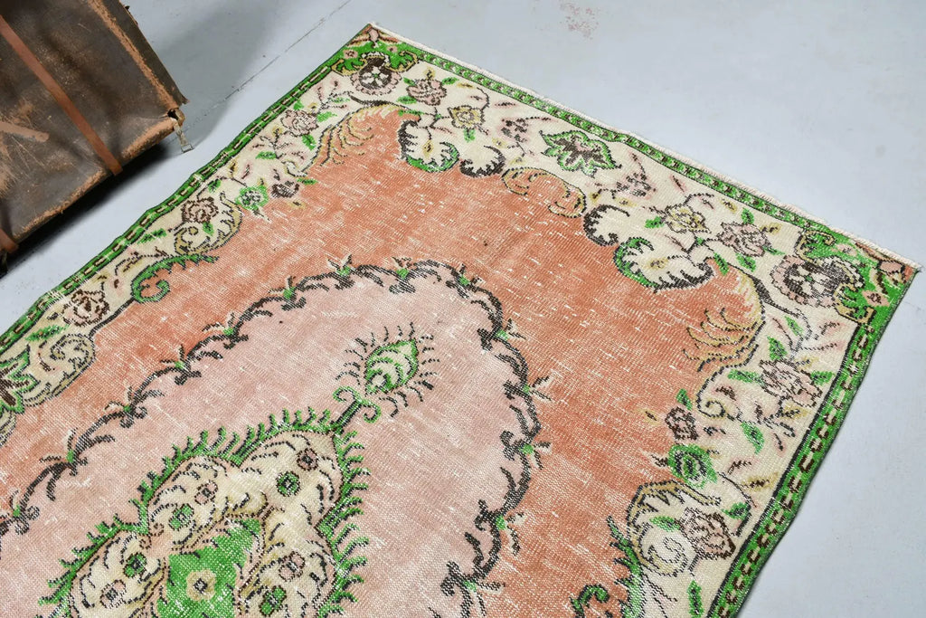 Vintage Turkish Accent Area rug 4.9 x 8.7 ft