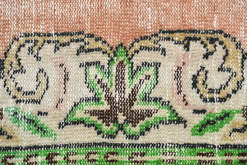 Vintage Turkish Accent Area rug 4.9 x 8.7 ft