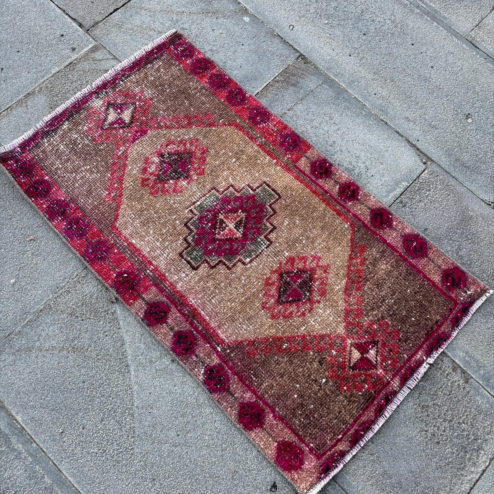 Vintage Turkish Mini Rug 1.6 x 2.8 ft