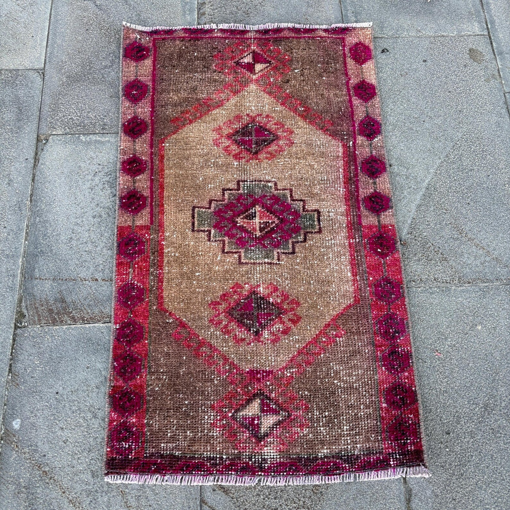 Vintage Turkish Mini Rug 1.6 x 2.8 ft
