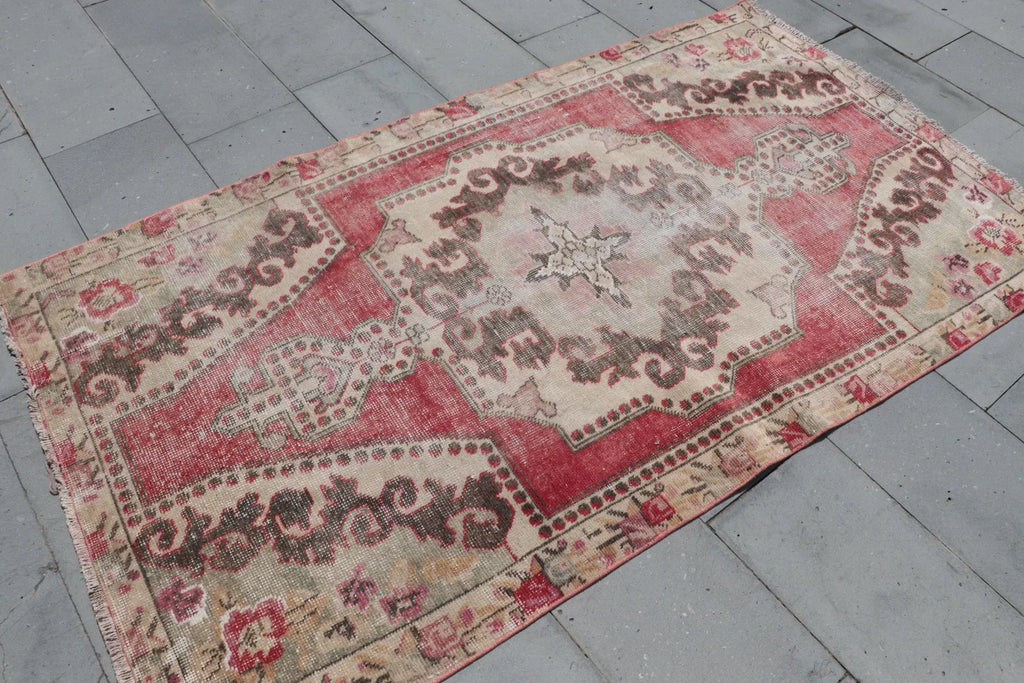 Vintage Turkish Accent Area rug 3.8 x 6.9 ft