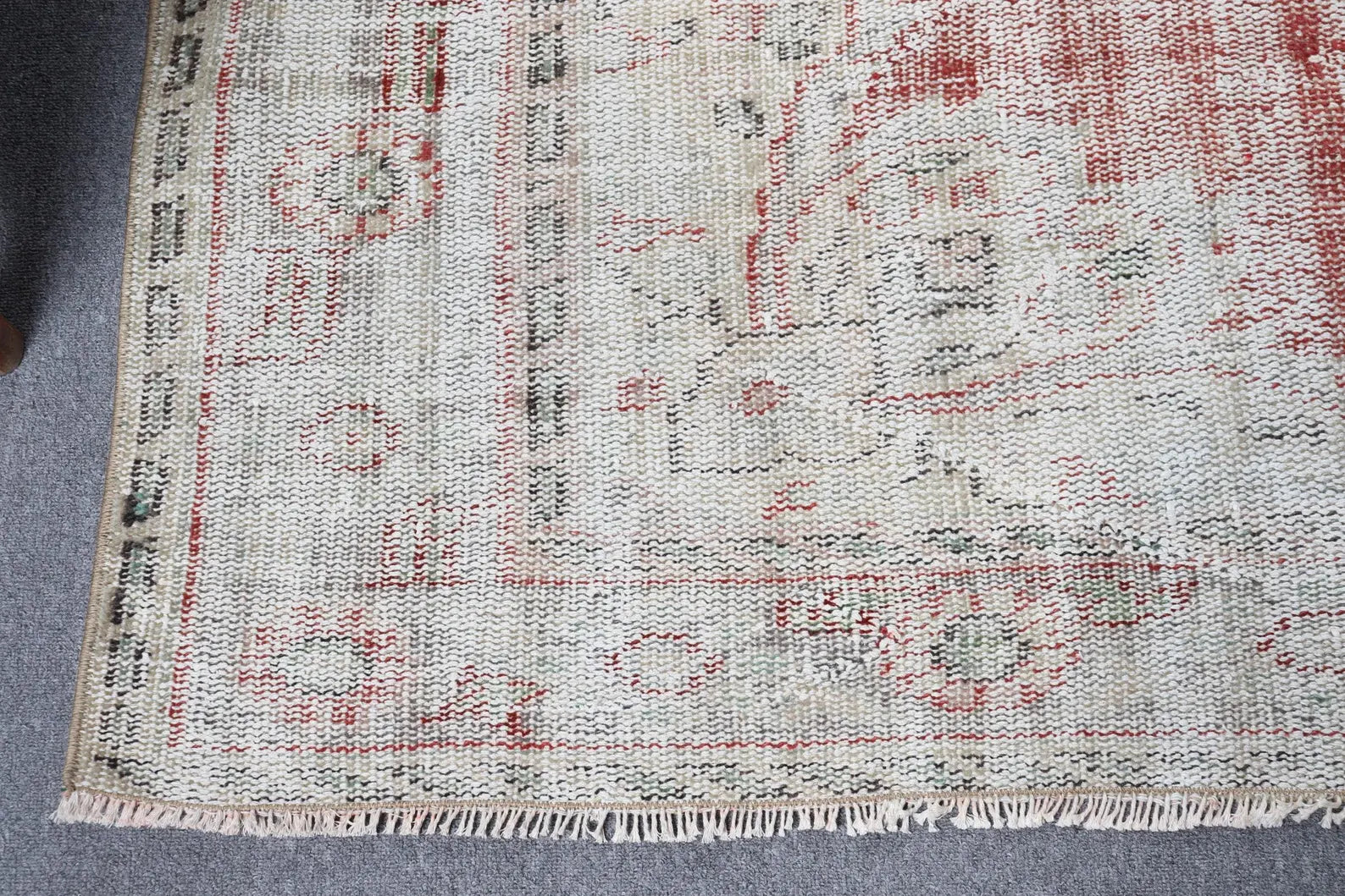XL Vintage Turkish Accent Area Rug 6.1 x 8.9 ft