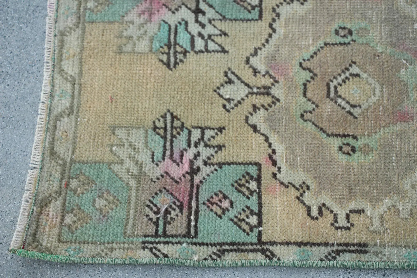 Vintage Turkish Mini Rug 1.5 x 2.7 ft
