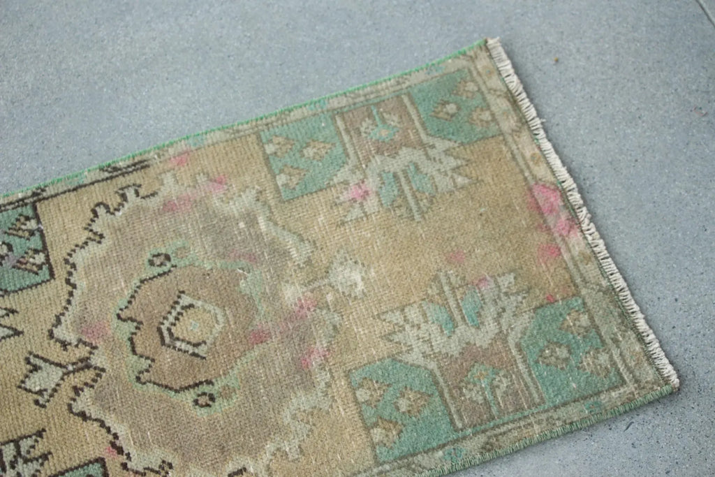 Vintage Turkish Mini Rug 1.5 x 2.7 ft