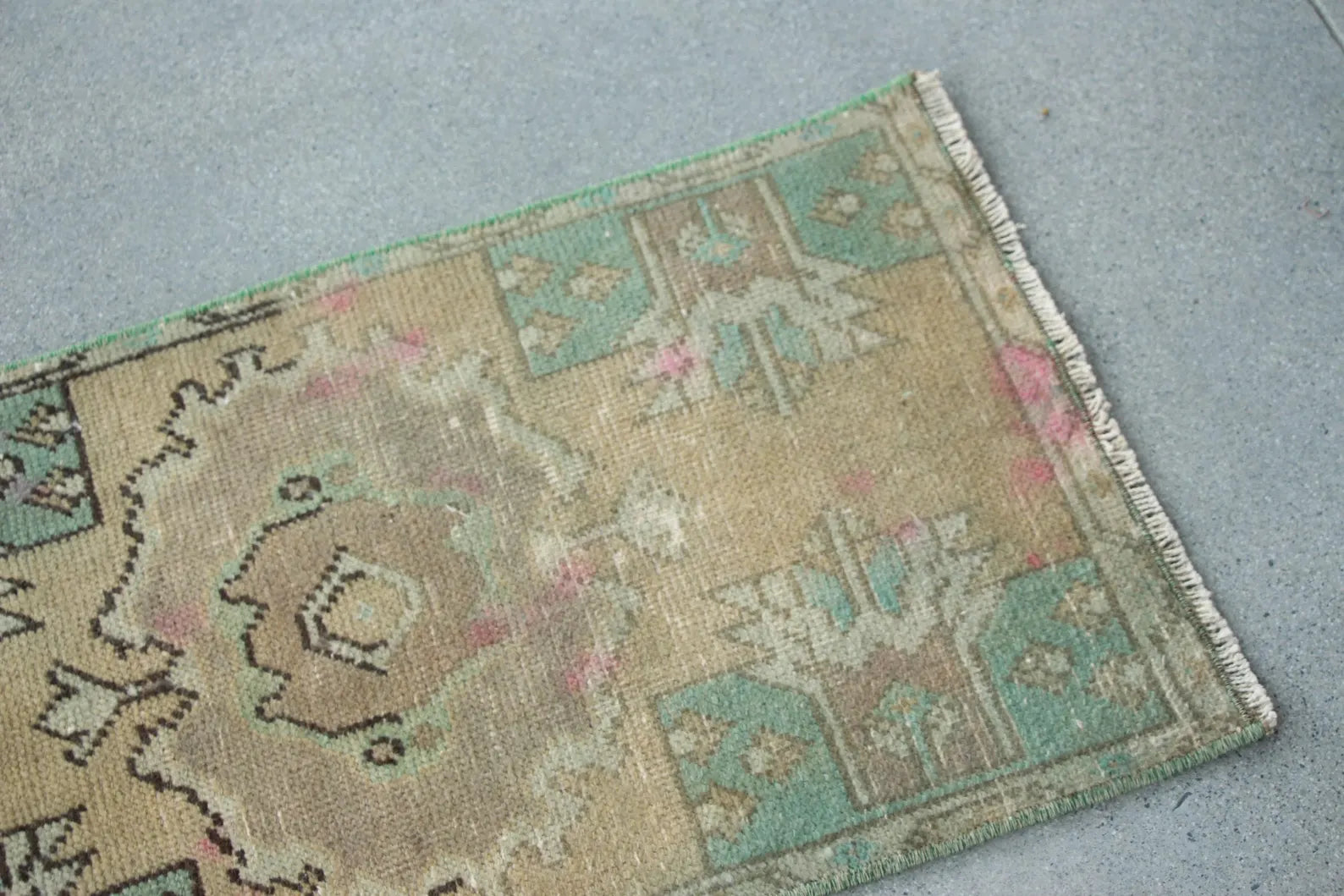 Vintage Turkish Mini Rug 1.5 x 2.7 ft