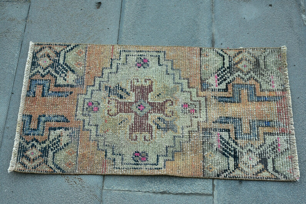 Vintage Turkish Mini Rug 1.4 x 2.6 ft