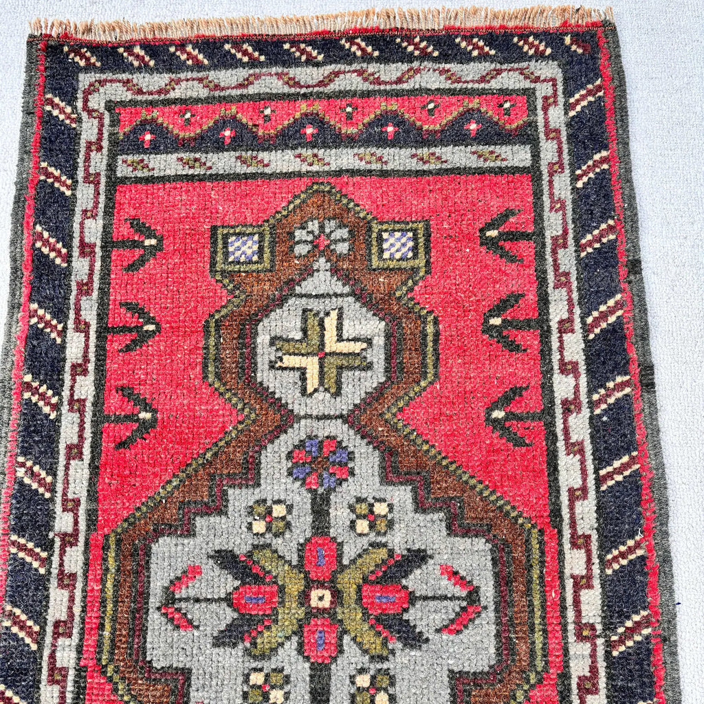 Vintage Turkish Mini Rug 1.8 x 3.2 ft
