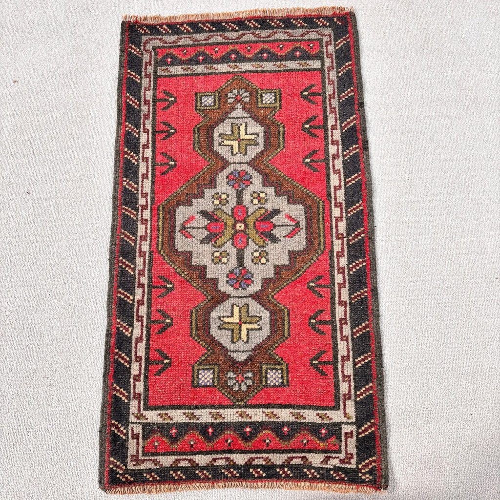 Vintage Turkish Mini Rug 1.8 x 3.2 ft