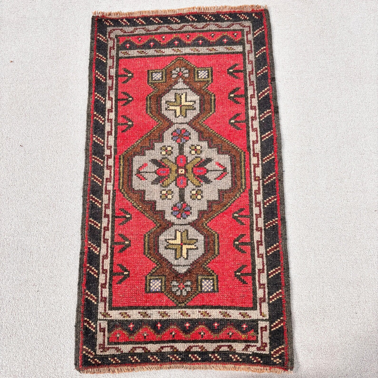 Vintage Turkish Mini Rug 1.8 x 3.2 ft