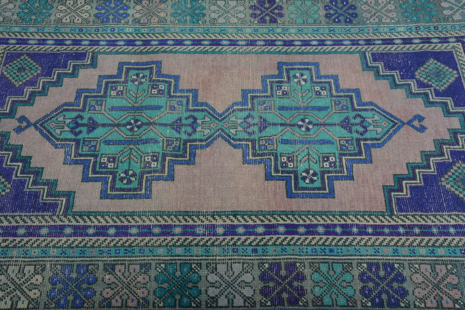 Vintage Turkish Accent Area rug 3.7 x 6 ft