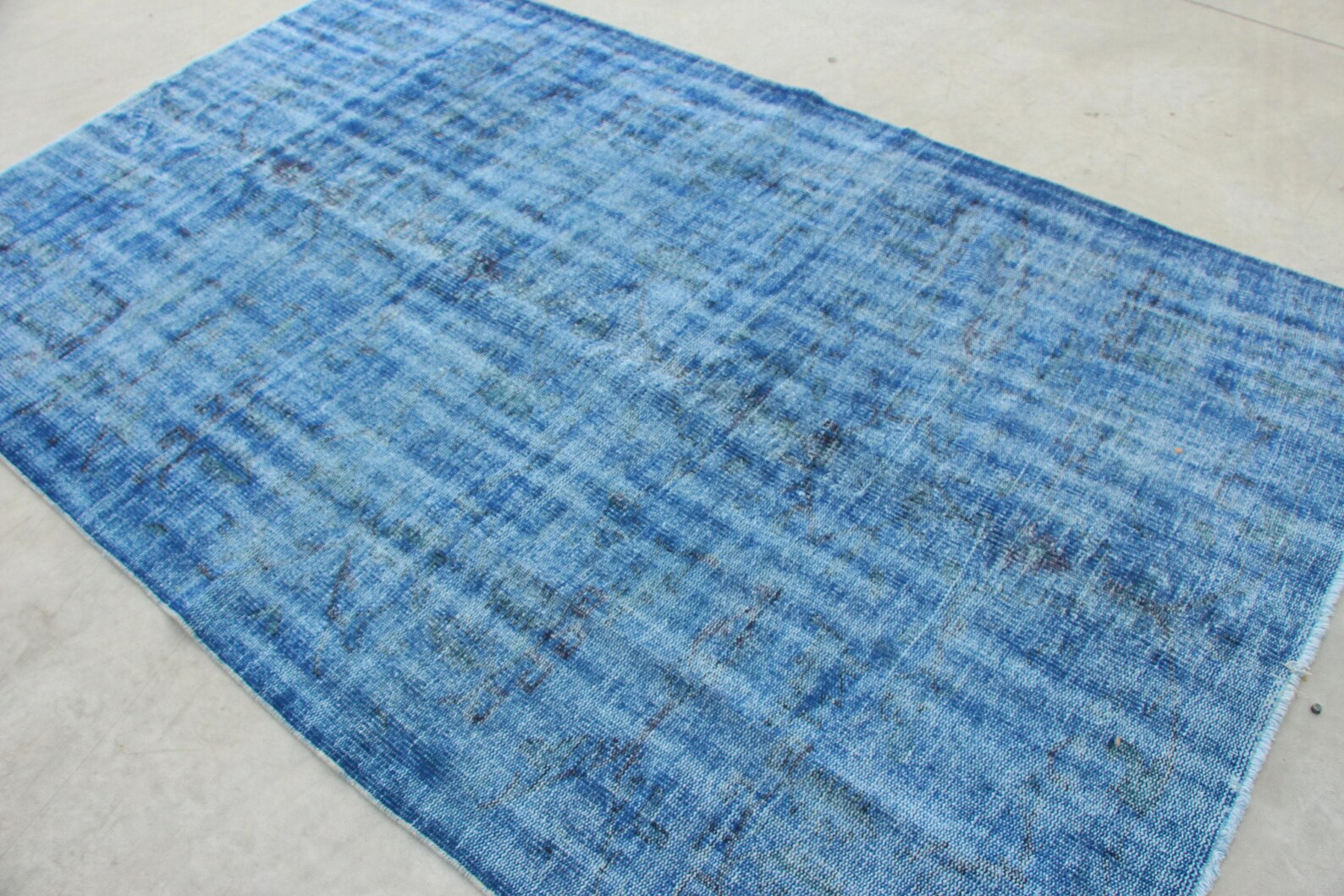 Vintage Turkish Accent Area rug 5.3 x 8.6 ft