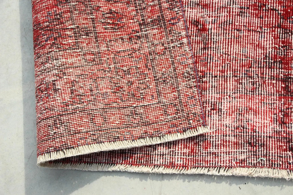 Vintage Turkish Accent Area rug 4.5 x 8.3 ft