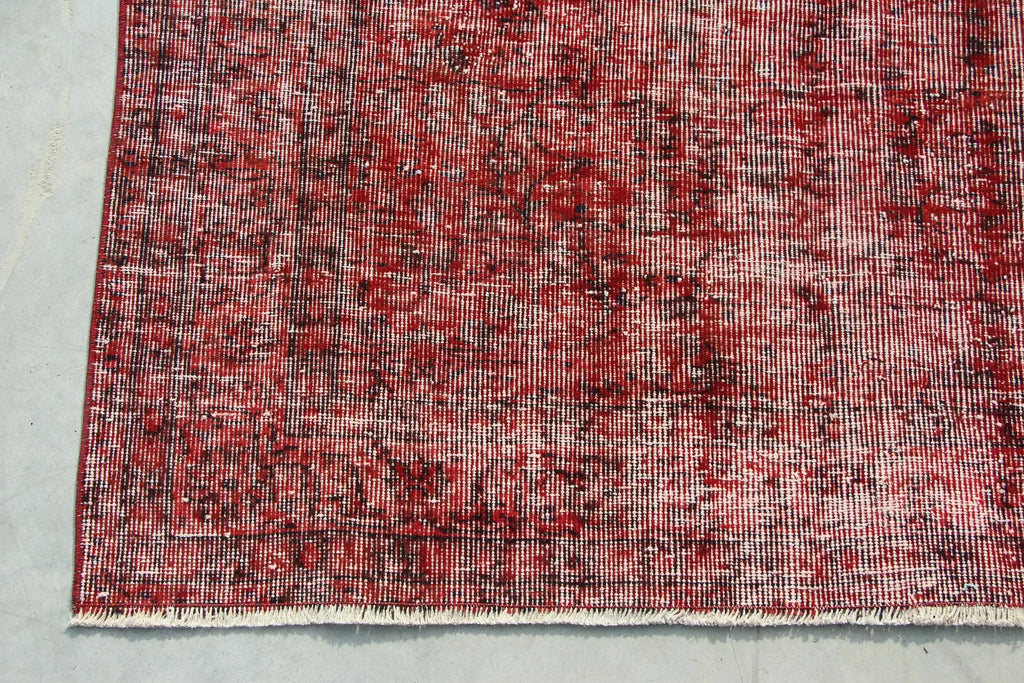 Vintage Turkish Accent Area rug 4.5 x 8.3 ft