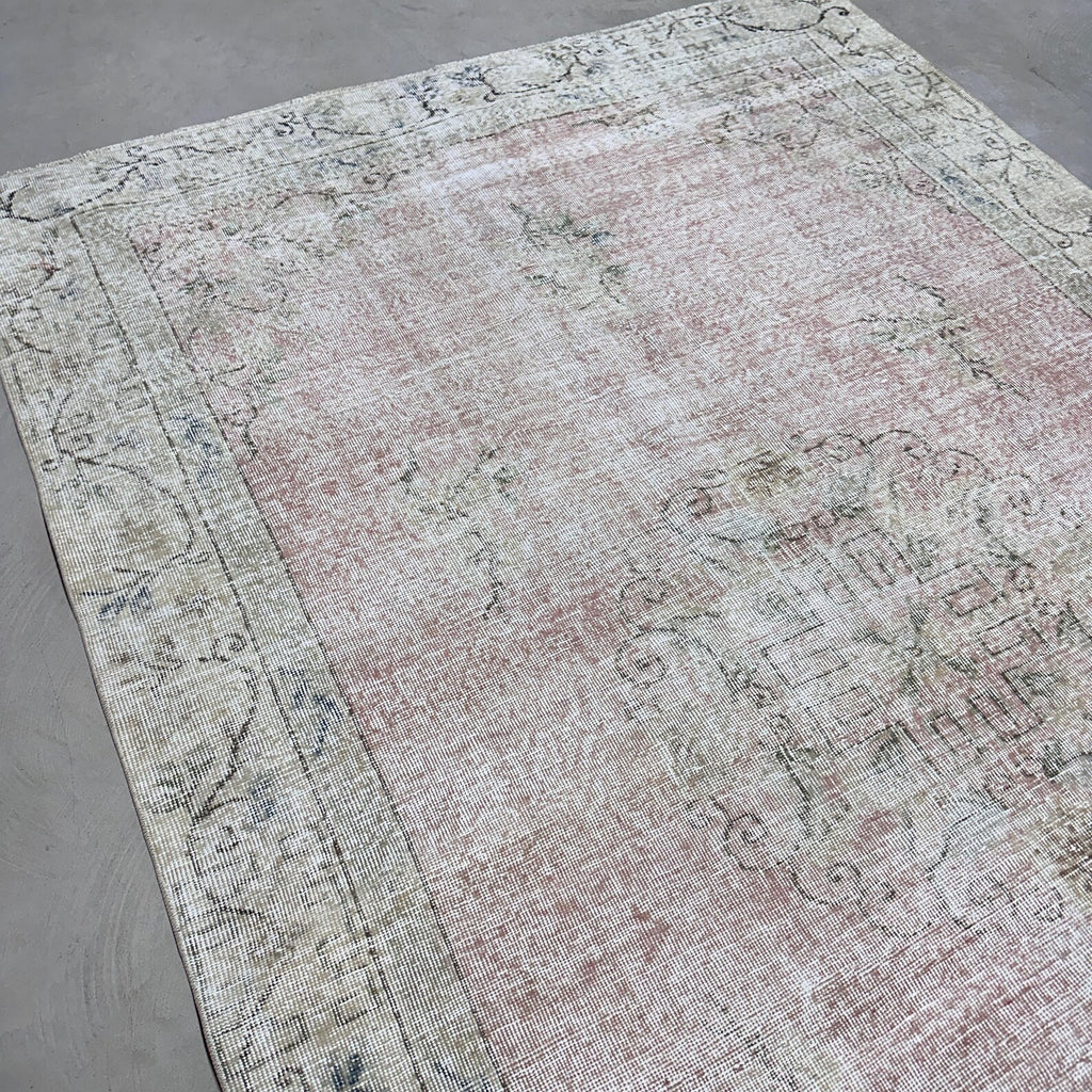 XL Vintage Turkish Accent Area Rug 6.1 x 10 ft