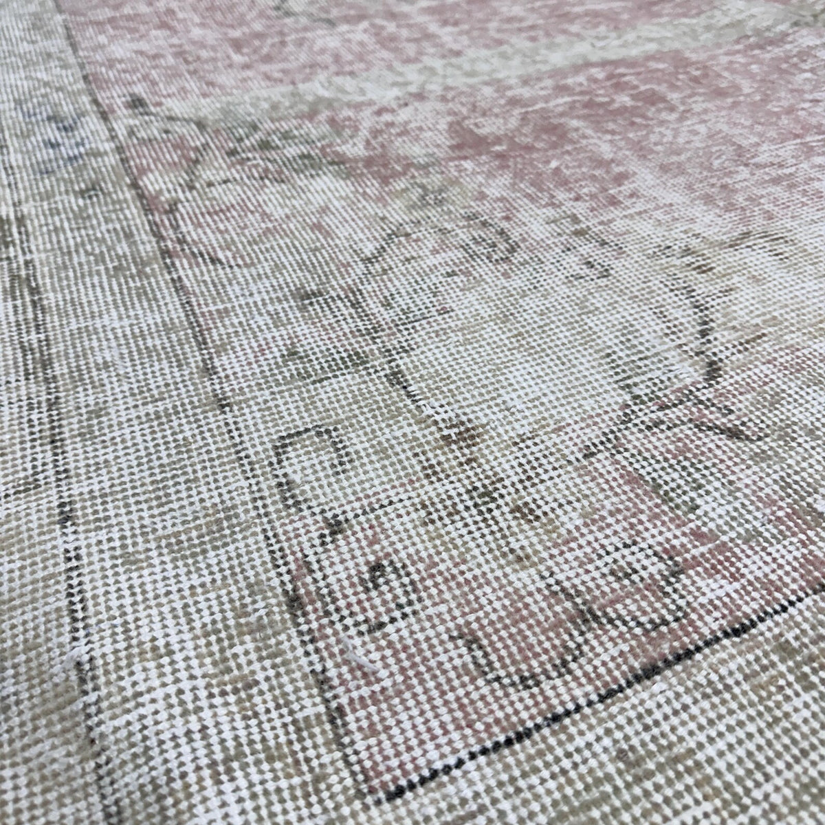 XL Vintage Turkish Accent Area Rug 6.1 x 10 ft