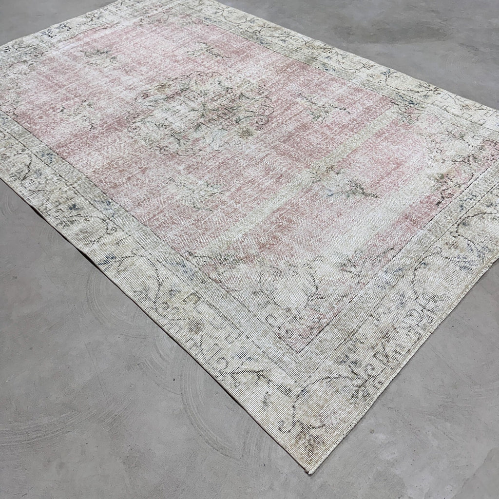 XL Vintage Turkish Accent Area Rug 6.1 x 10 ft