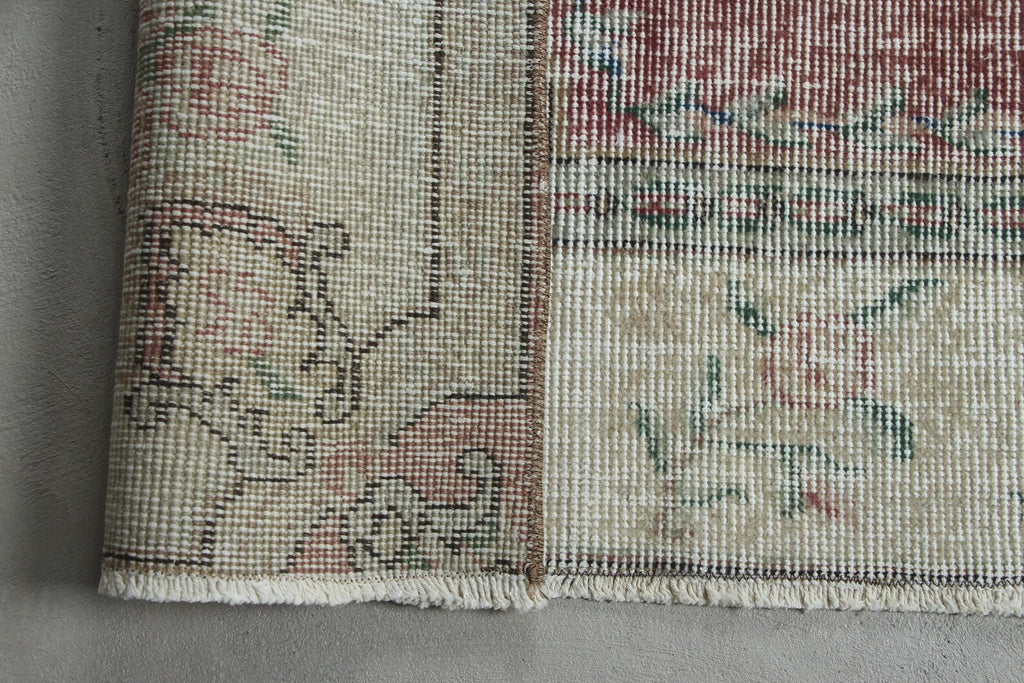 XL Vintage Turkish Accent Area Rug 6.2 x 9.1 ft