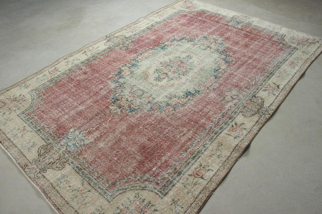 XL Vintage Turkish Accent Area Rug 6.2 x 9.1 ft