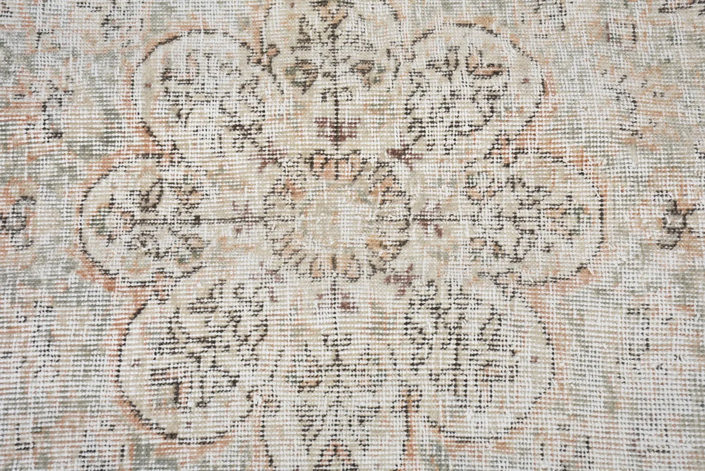 XL Vintage Turkish Accent Area Rug 6.5 x 9.4 ft