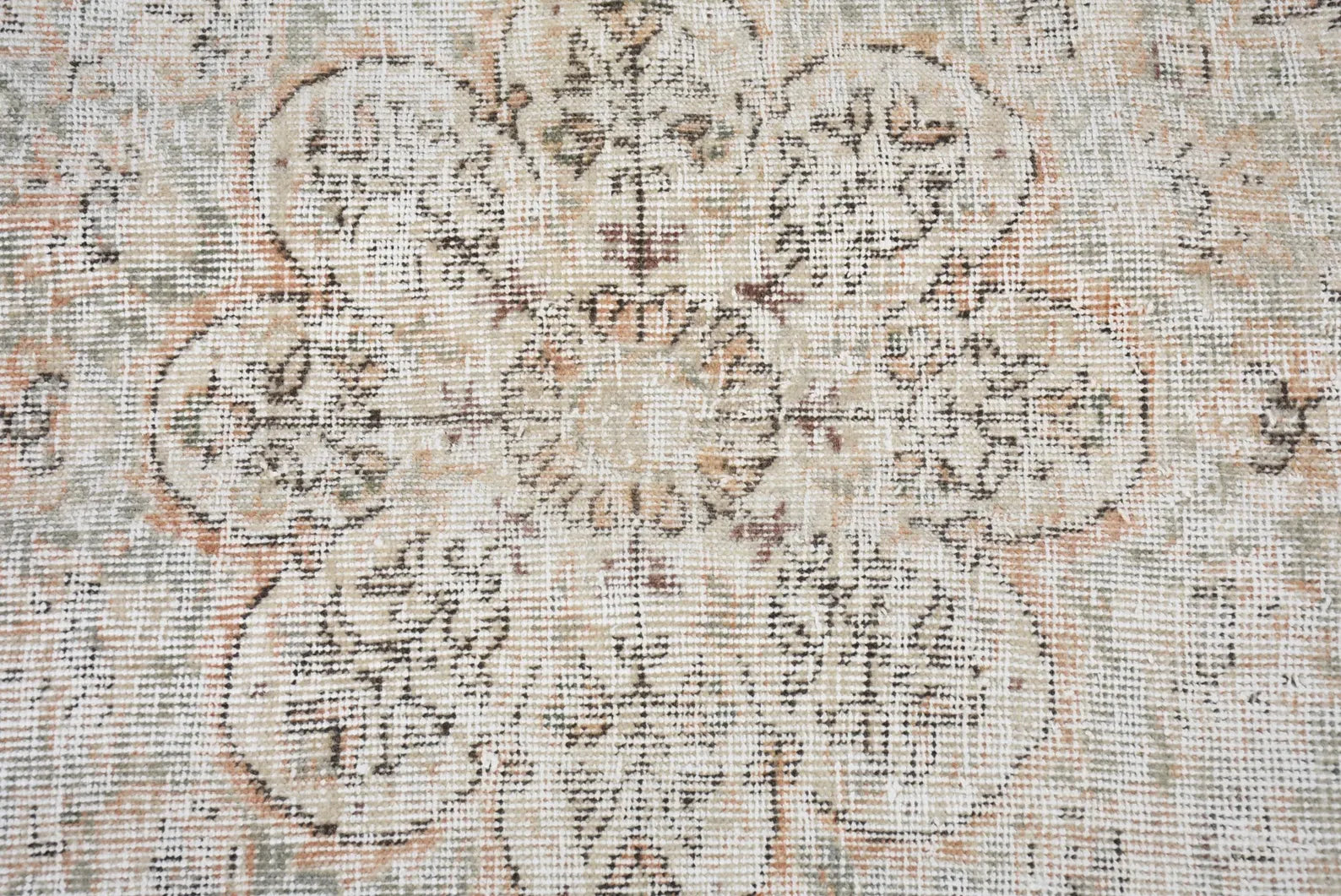 XL Vintage Turkish Accent Area Rug 6.5 x 9.4 ft