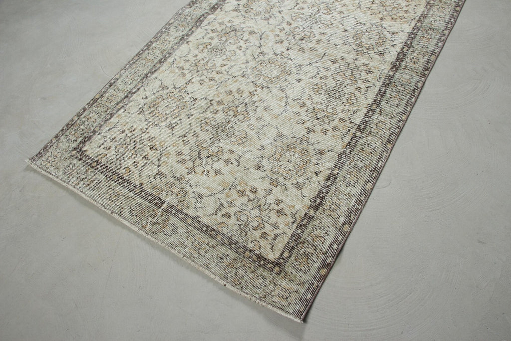 Vintage Turkish Accent Area Rug 3.7 x 6.6 ft