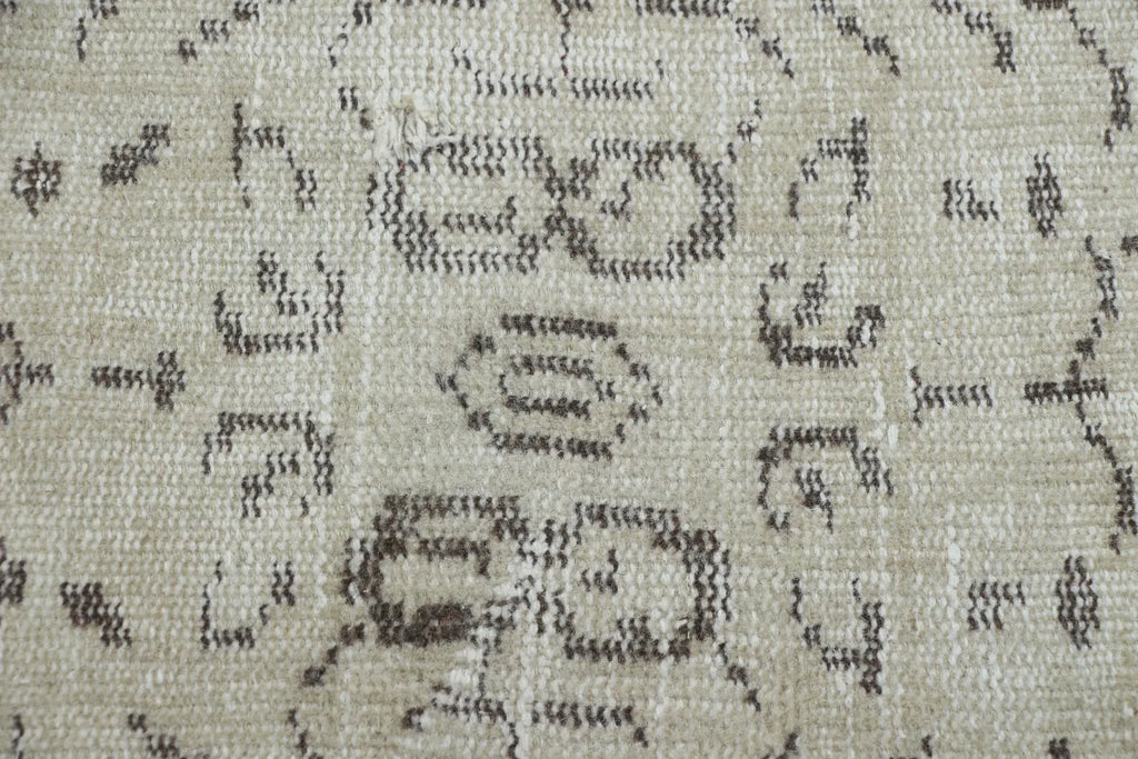 Vintage Turkish Accent Area rug 3.8 x 7.1 ft