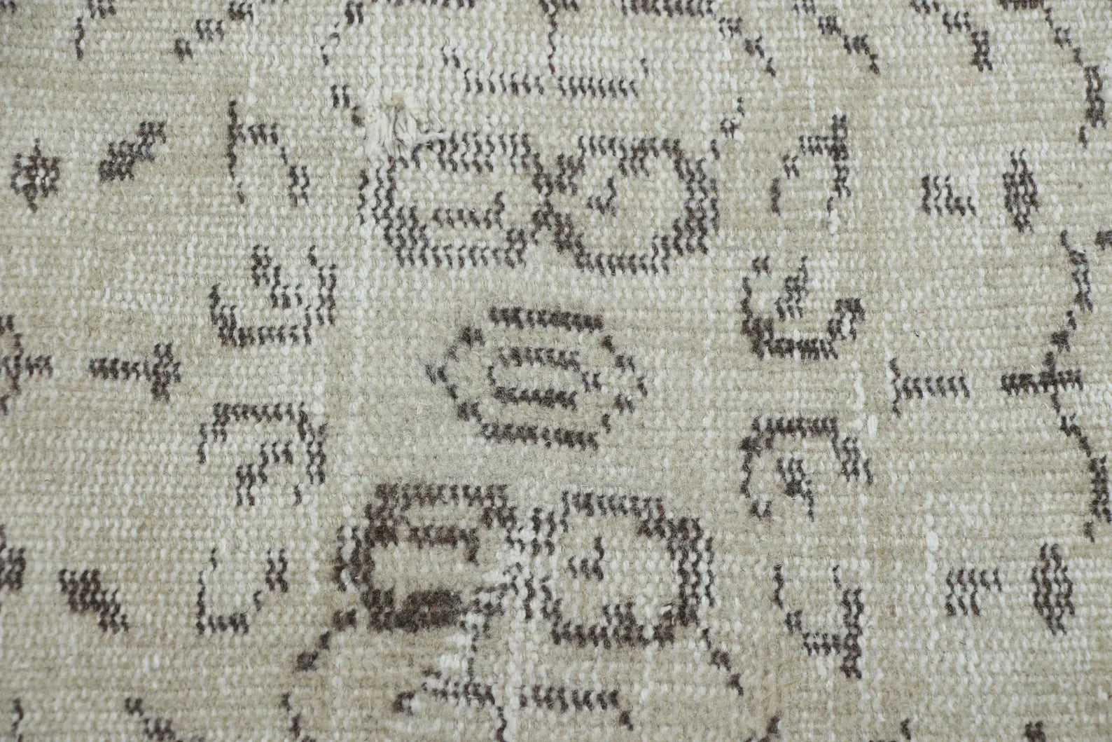 Vintage Turkish Accent Area rug 3.8 x 7.1 ft