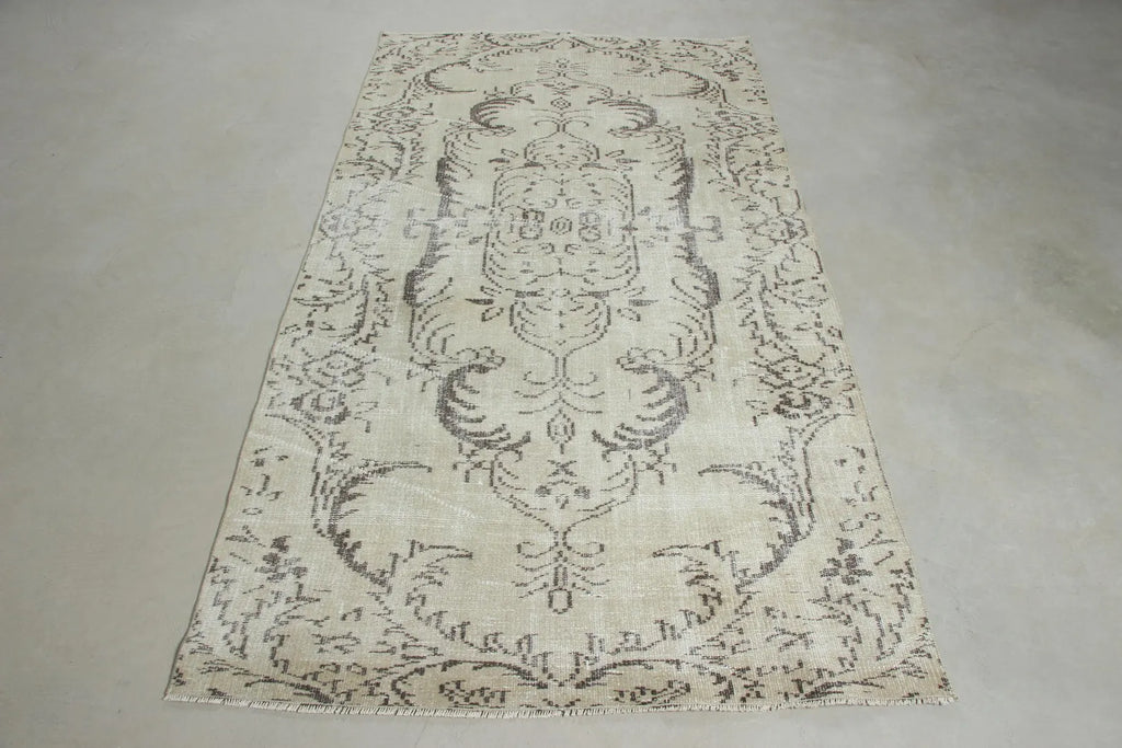 Vintage Turkish Accent Area rug 3.8 x 7.1 ft