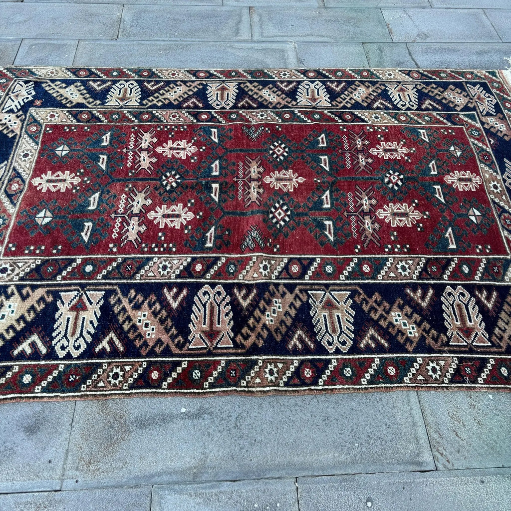 Vintage Turkish Accent Area Rug 4.1 x 6.9 ft
