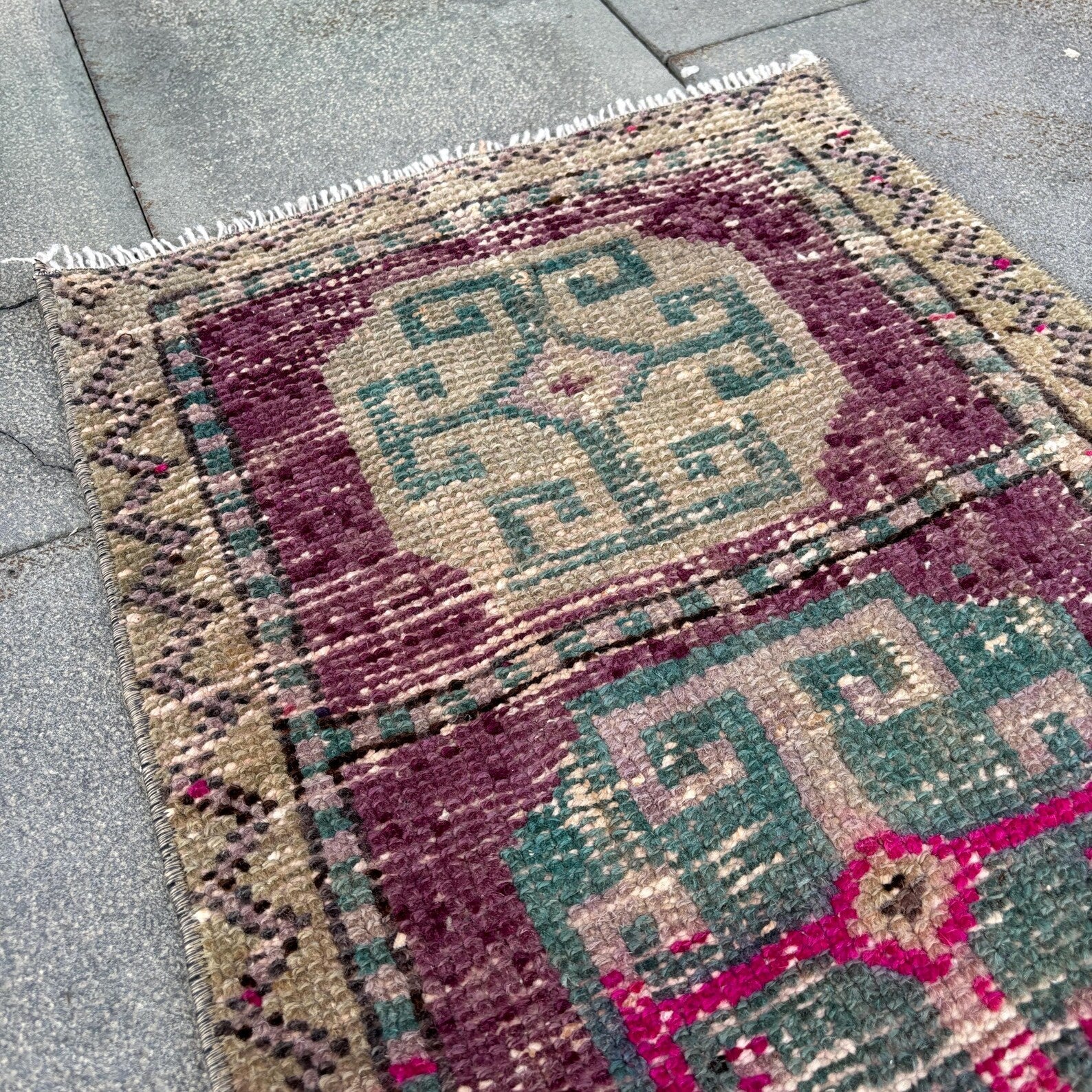 Vintage Turkish Mini Rug 1.5 x 2.8 ft
