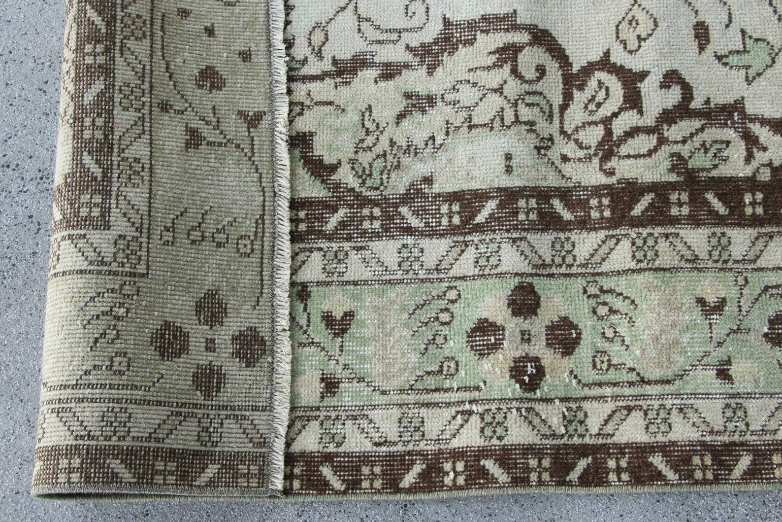 Vintage Turkish Accent Area rug 6.1 x 9.2 ft