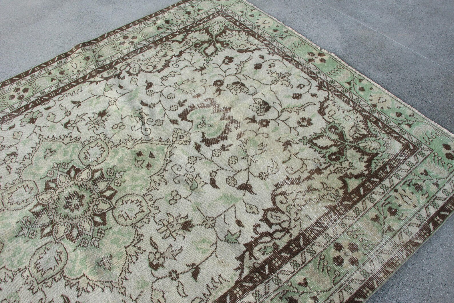 Vintage Turkish Accent Area rug 6.1 x 9.2 ft