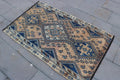 Vintage Persian Accent Area Rug  2.9 x 4.8 ft