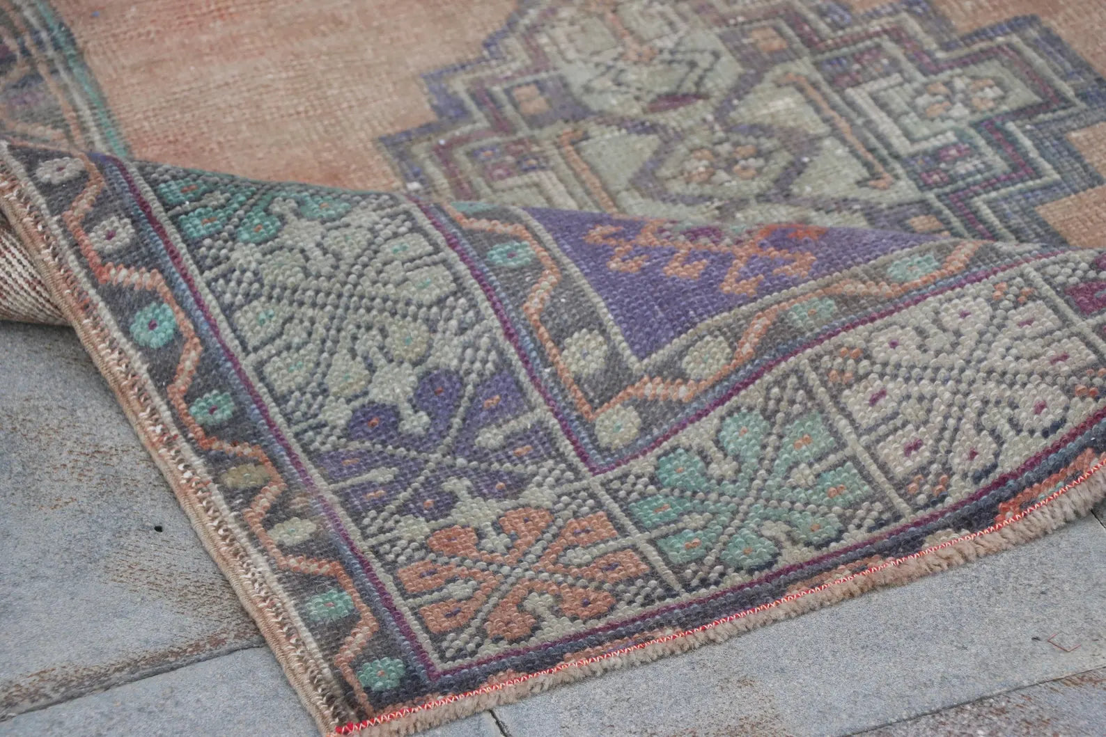 Vintage Turkish Accent Area rug 3.5 x 5.2 ft