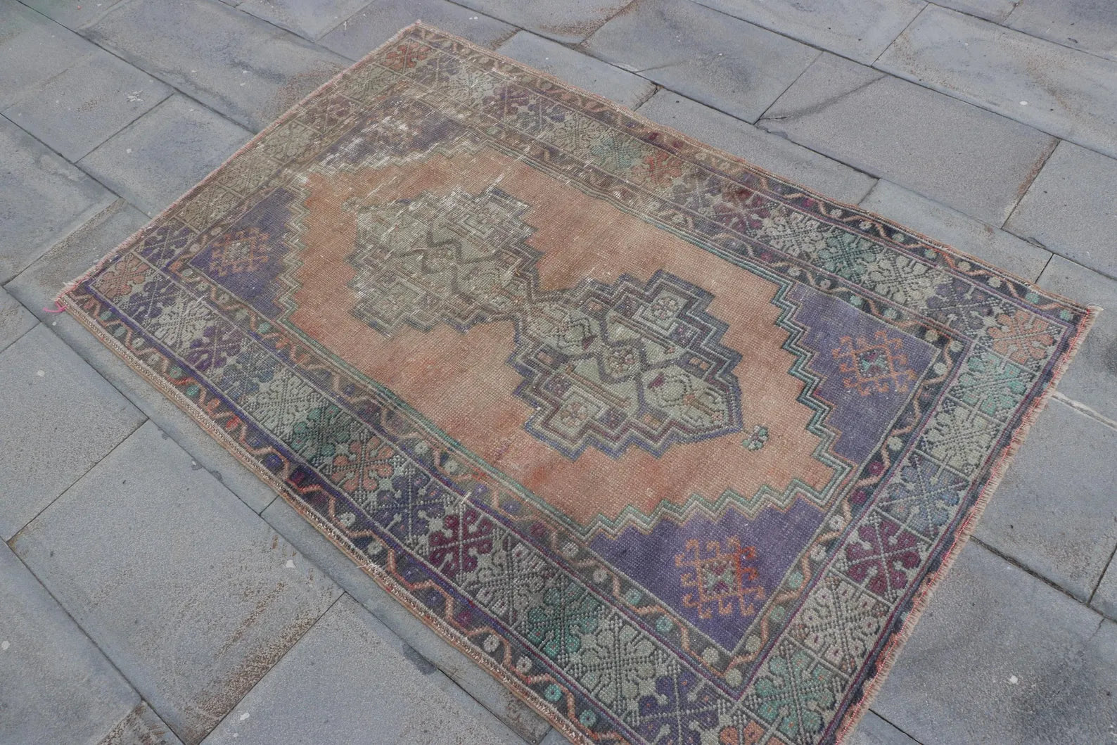 Vintage Turkish Accent Area rug 3.5 x 5.2 ft