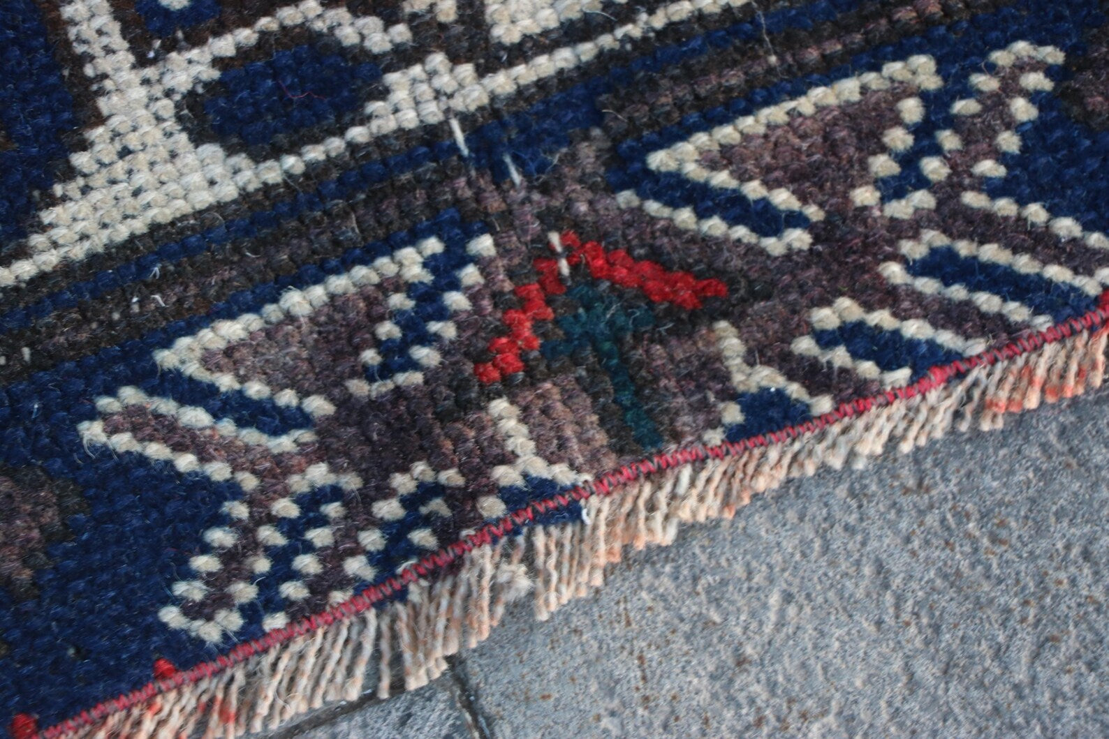 Vintage Turkish Accent Area rug 3.5 x 4.9 ft