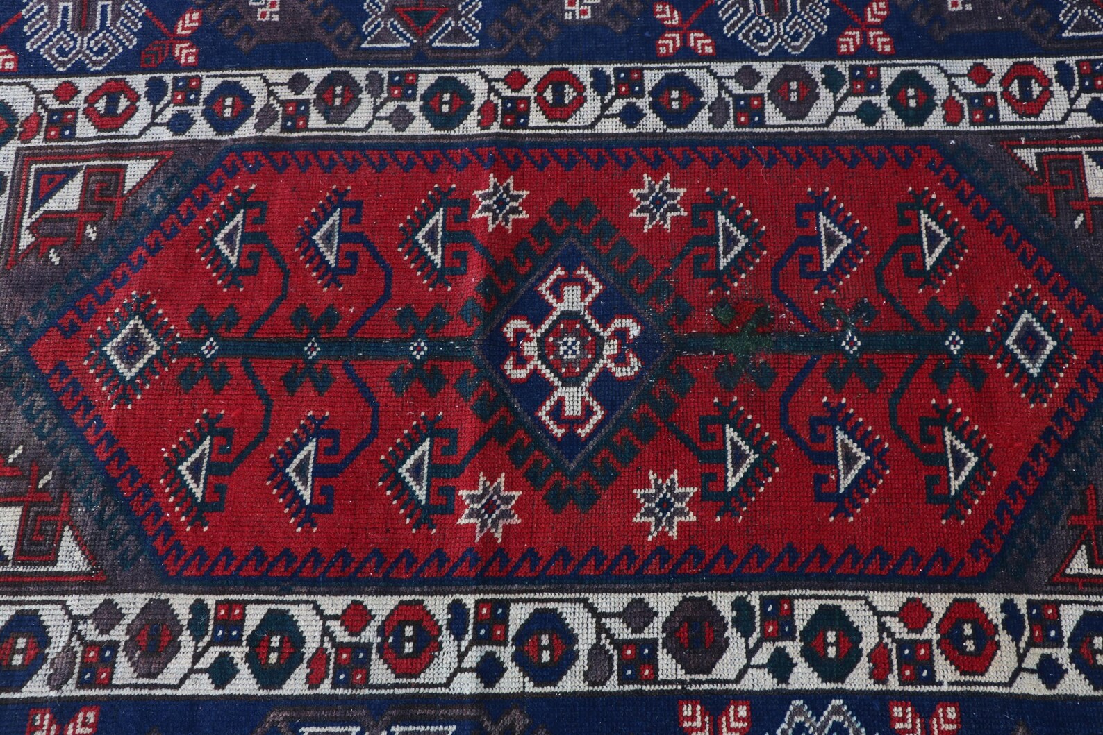 Vintage Turkish Accent Area rug 3.5 x 4.9 ft