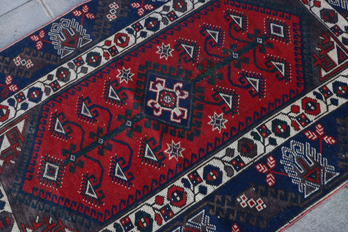 Vintage Turkish Accent Area rug 3.5 x 4.9 ft