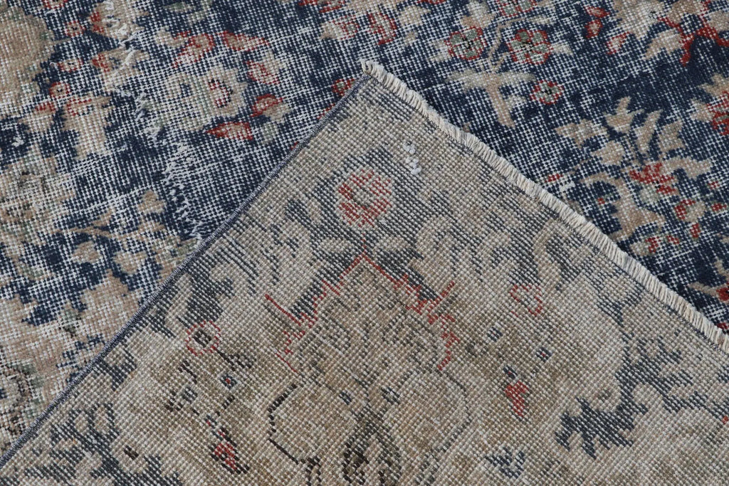 XL Vintage Turkish Accent Area Rug 6.6 x 10.7 ft