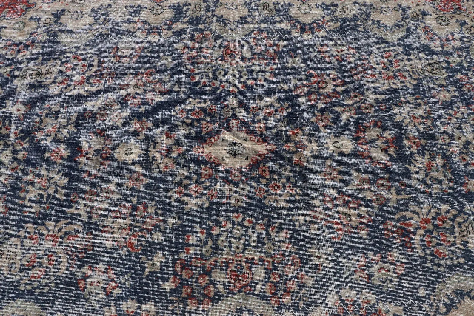 XL Vintage Turkish Accent Area Rug 6.6 x 10.7 ft