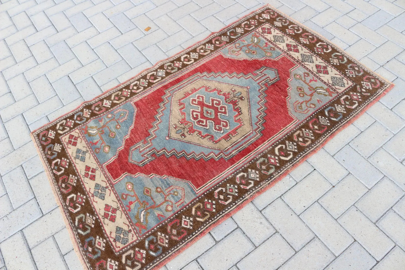 Vintage Turkish Accent Area rug 3 x 5.2 ft