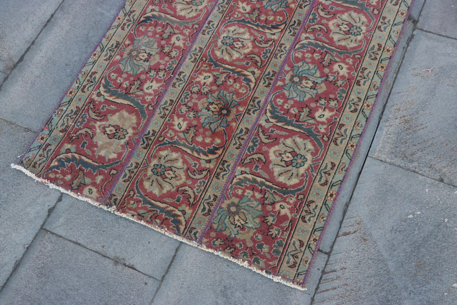 Vintage Turkish Accent Area rug 2.3 x 4 ft