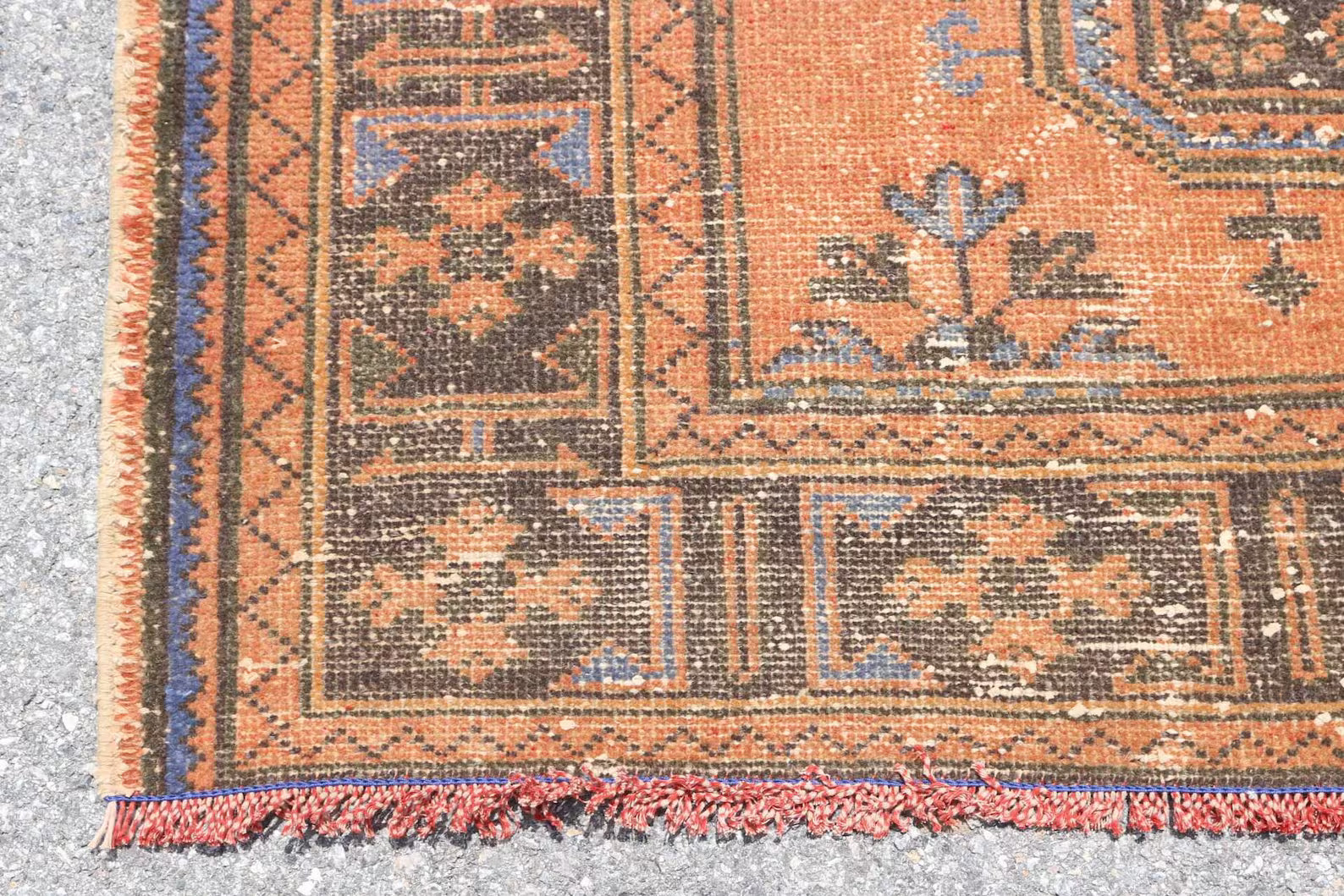 Vintage Turkish Accent Area rug 4.7 x 10.7 ft