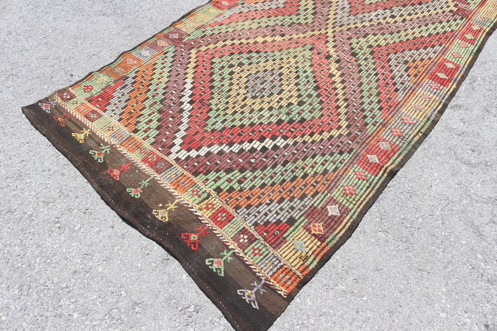 Vintage Turkish Accent Area rug 4.7 x 11.3 ft