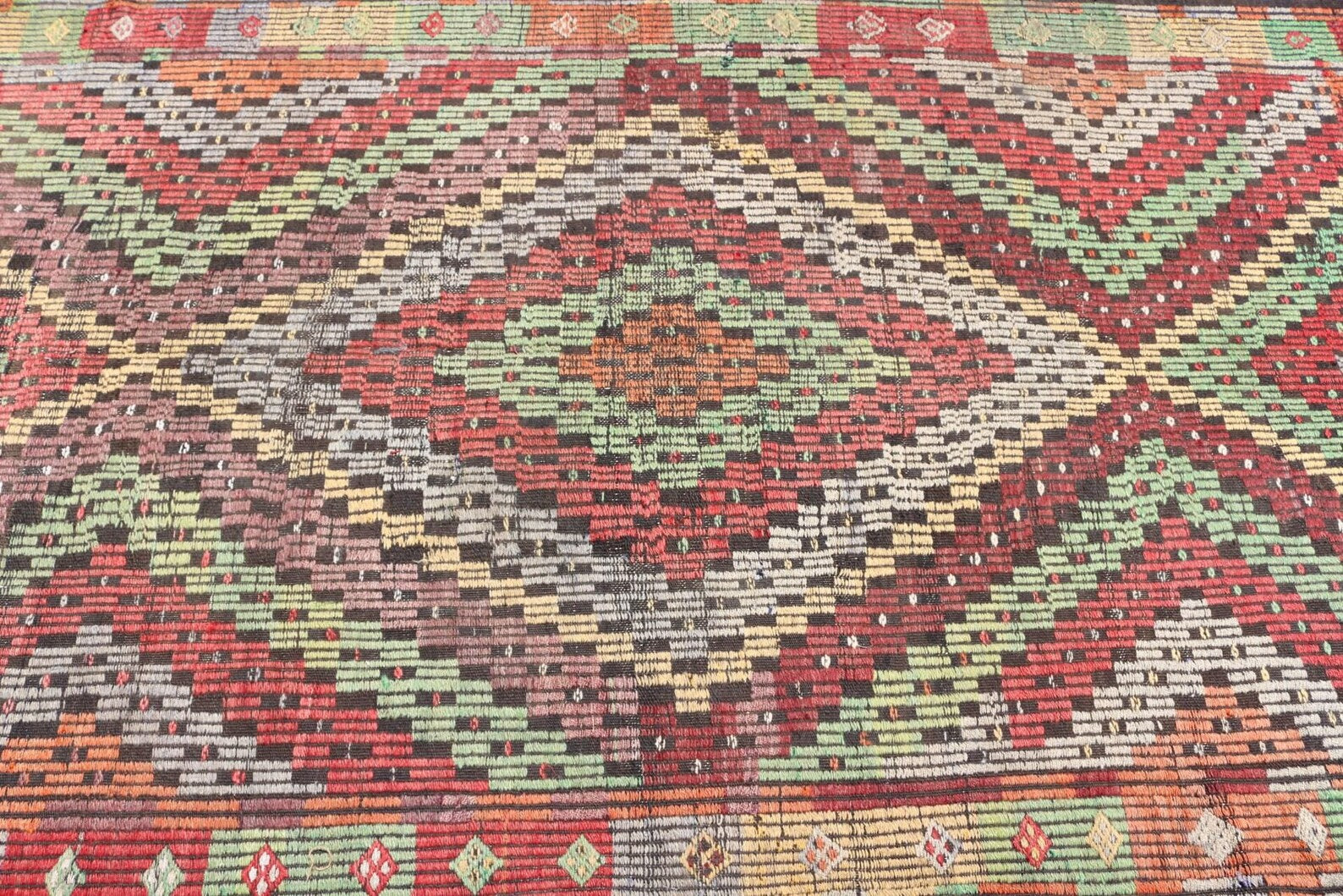 Vintage Turkish Accent Area rug 4.7 x 11.3 ft