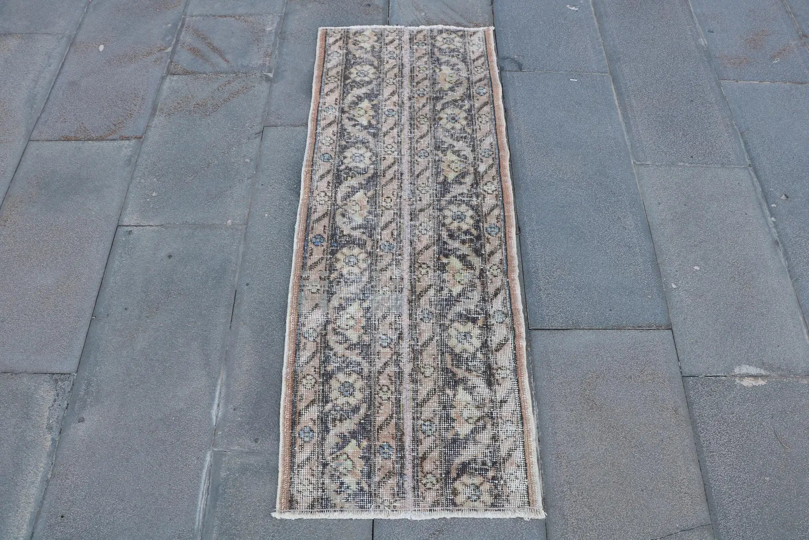 Vintage Turkish Runner Rug 1.5 x 4.2 ft