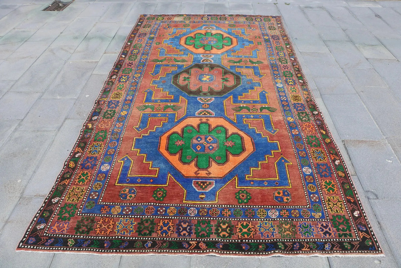 XL Vintage Turkish Accent Area Rug 5.4 x 9.9 ft
