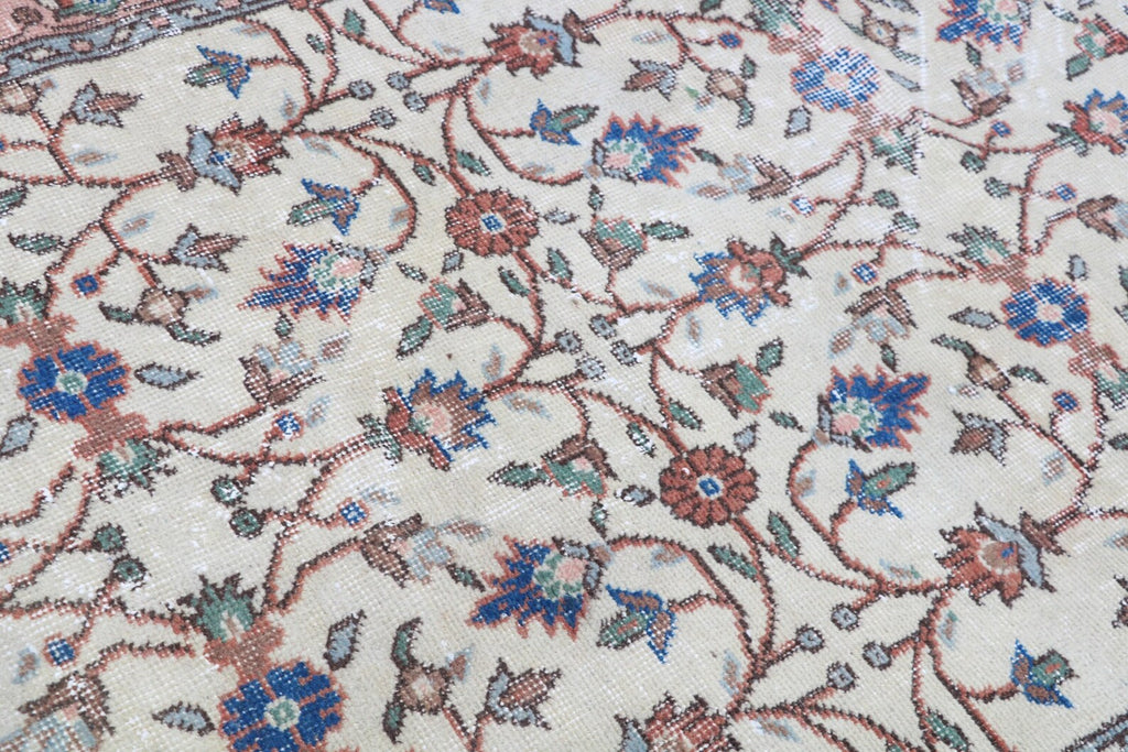 Vintage Turkish Accent Area rug 3.8 x 6.6 ft